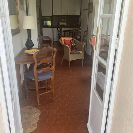 Vue Et Jardin A Deux Pas Du Centre Du Village * بوركيرول